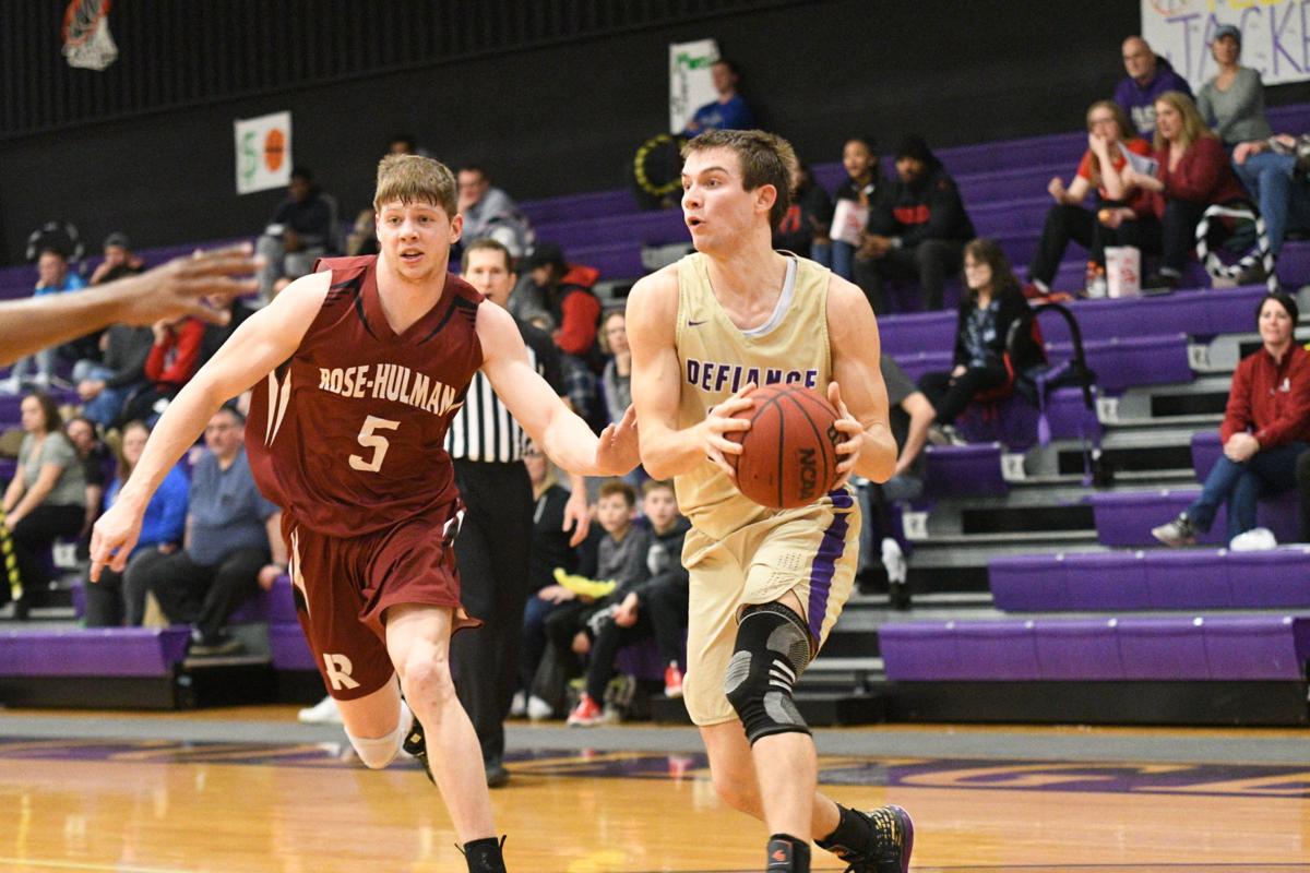 Men S Basketball Rose Hulman Holds Off Jackets Local Sports