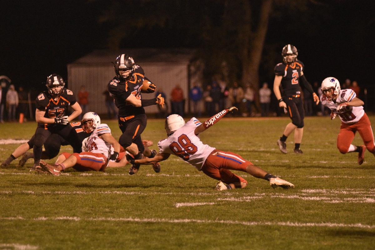 Friday Football Liberty Center Keeps Nwoal Title Hopes Alive