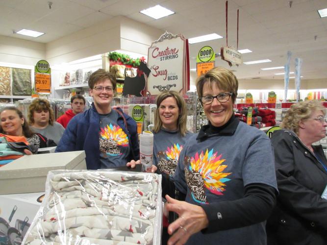 Gobbling up deals | Local News | crescent-news.com