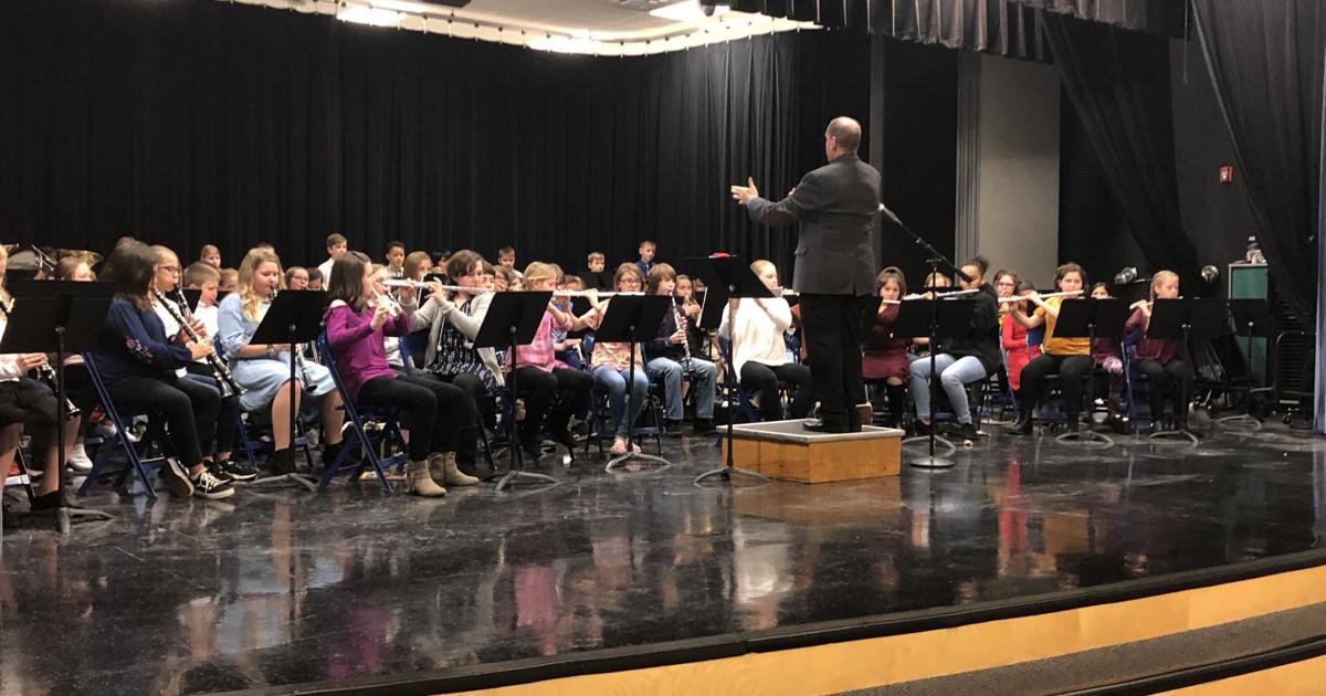 Defiance Elementary School hosts band performances Local News