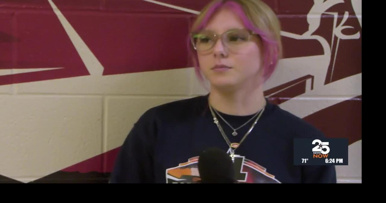 Victoria East's Kyleigh Mozisek becomes first District champion in program history