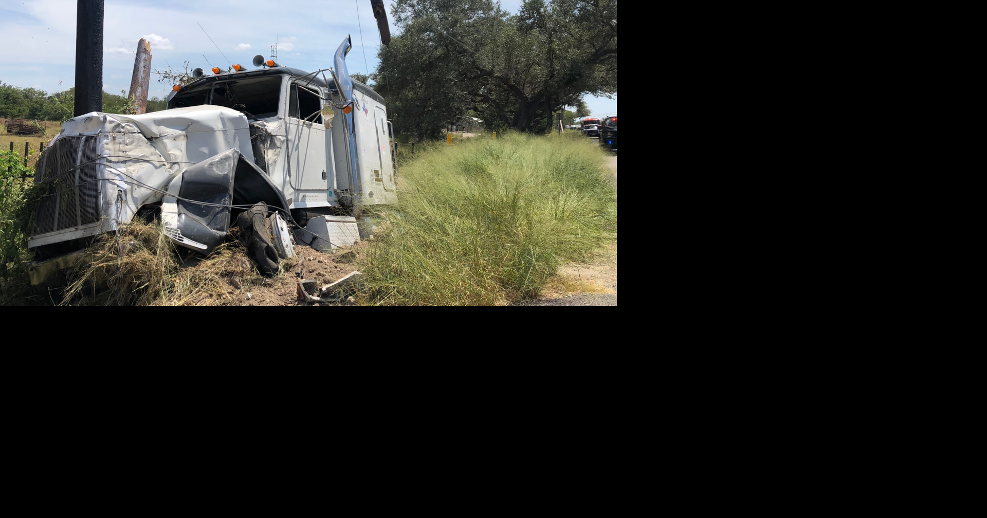 Goliad crash knocks out power for some residents