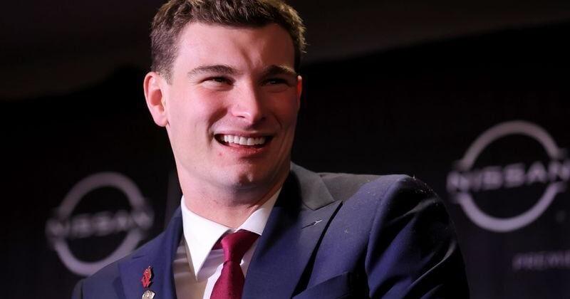 'He's a throwback': Fernando Mendoza keeps business focus as NFL Draft waits