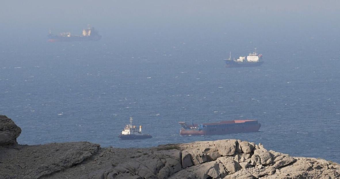 Iran tightens control of Strait of Hormuz, Trump warns against 'blackmail'