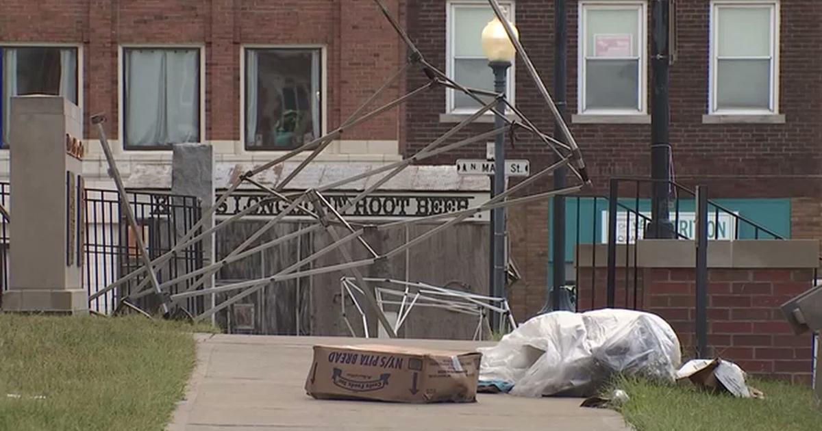 MO: SANTACALIGON DAYS CLOSES FESTIVAL DUE TO STORM