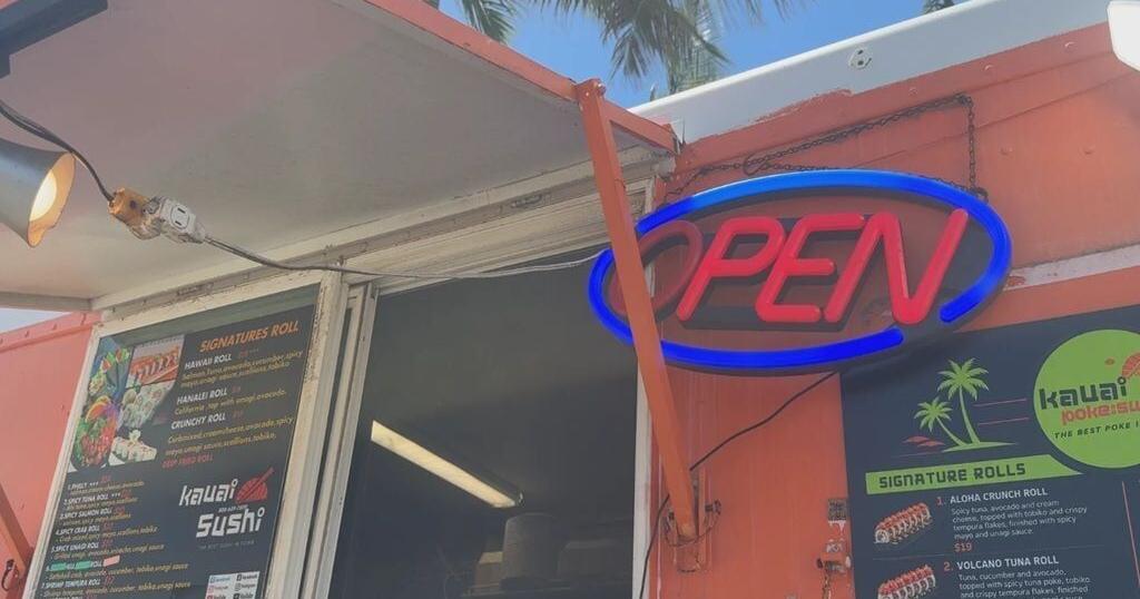 'People's lives are more important than money': Food truck businesses on Kauai prepare for Hurricane Lowell