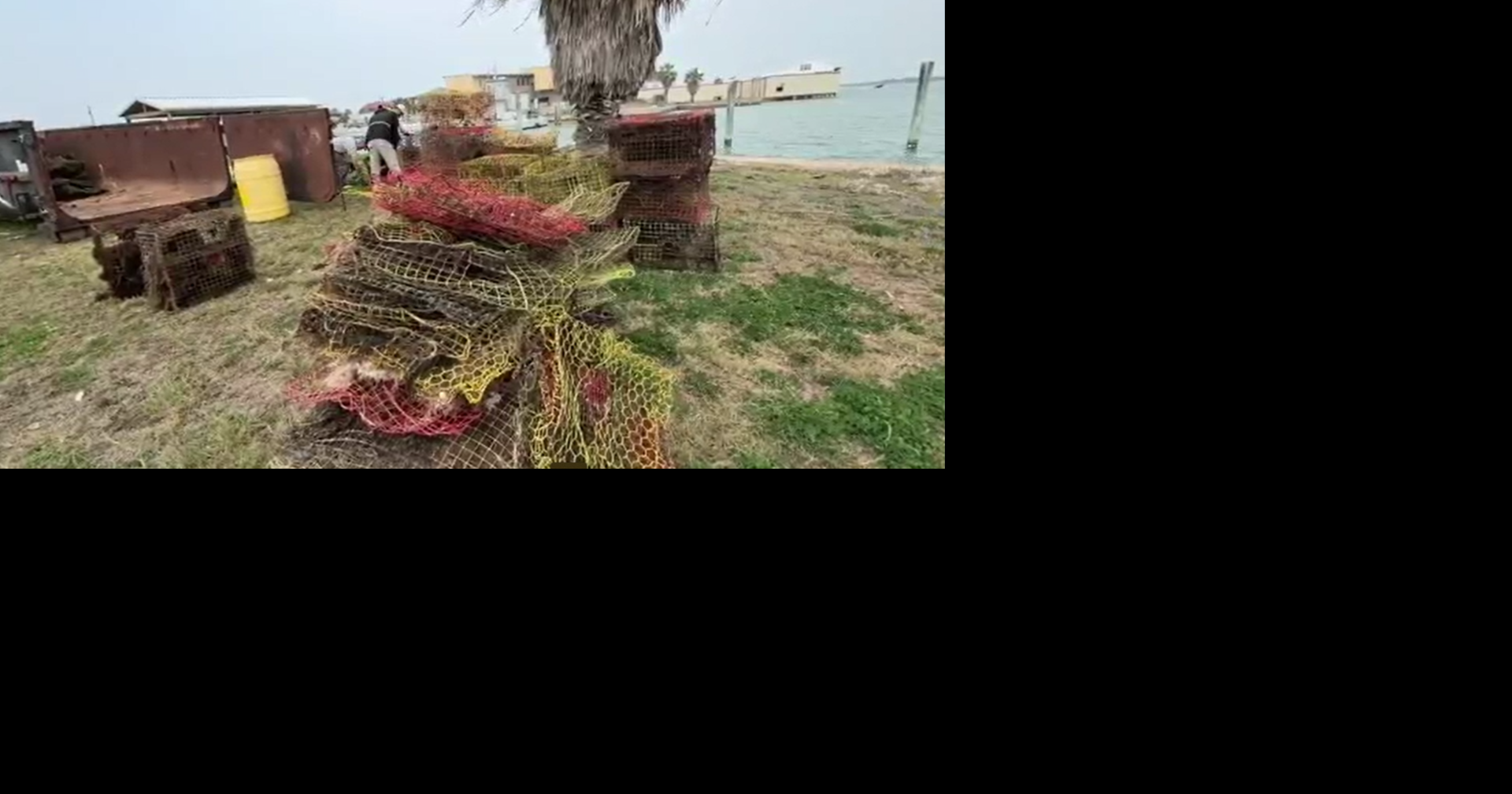 Crews launch effort to remove abandoned crab traps from Texas bays