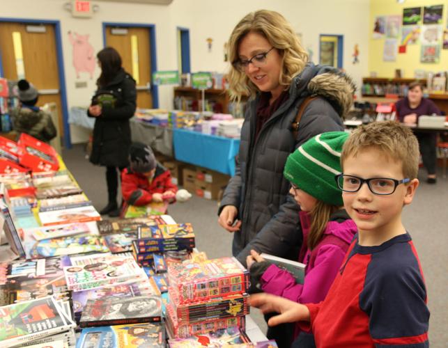 Scholastic Book Fair Returns to Cascade Ridge  News Article - Cascade  Ridge Elementary School