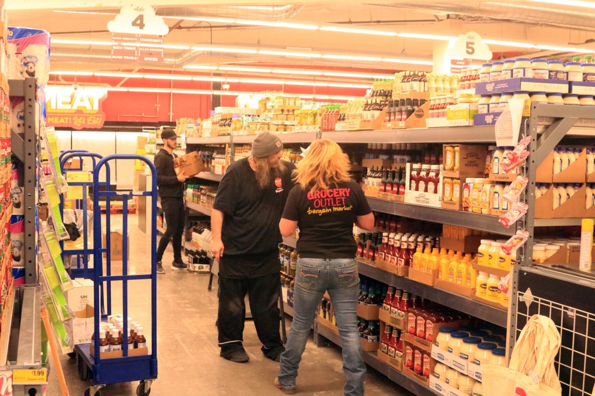Final Preps For Grocery Outlet Grand Re Opening News Paid Currypilot Com