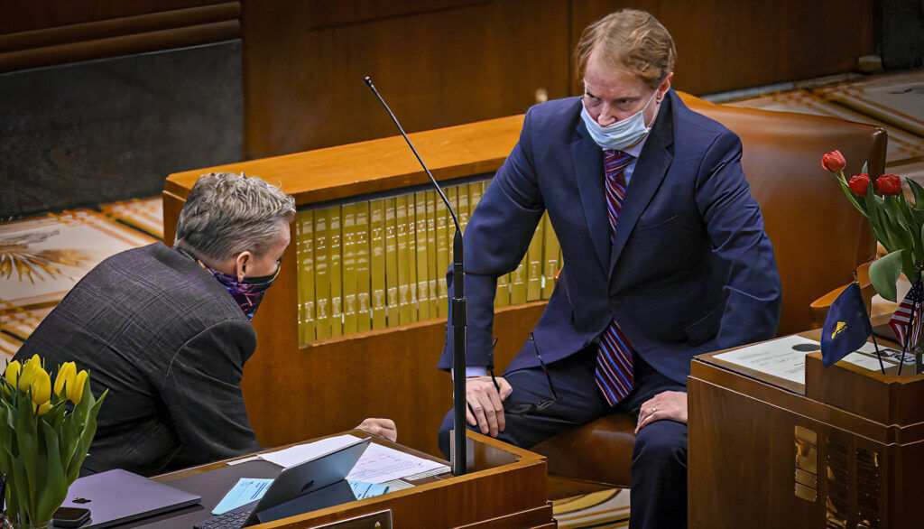 Court Action: Republican senators seek review of anti-walkout law | News |  currypilot.com