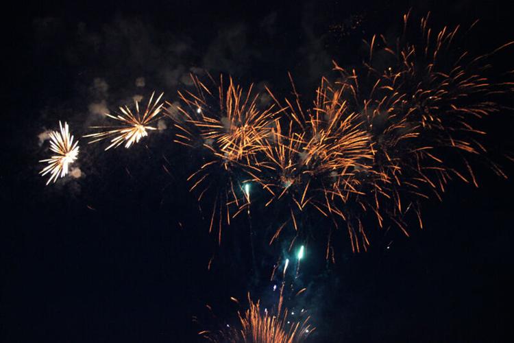 Fireworks dazzle in sky over Melham Park News