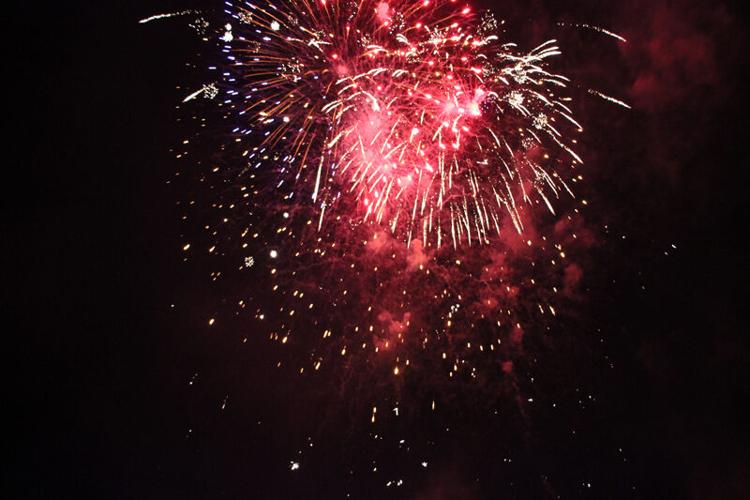 Fireworks dazzle in sky over Melham Park News