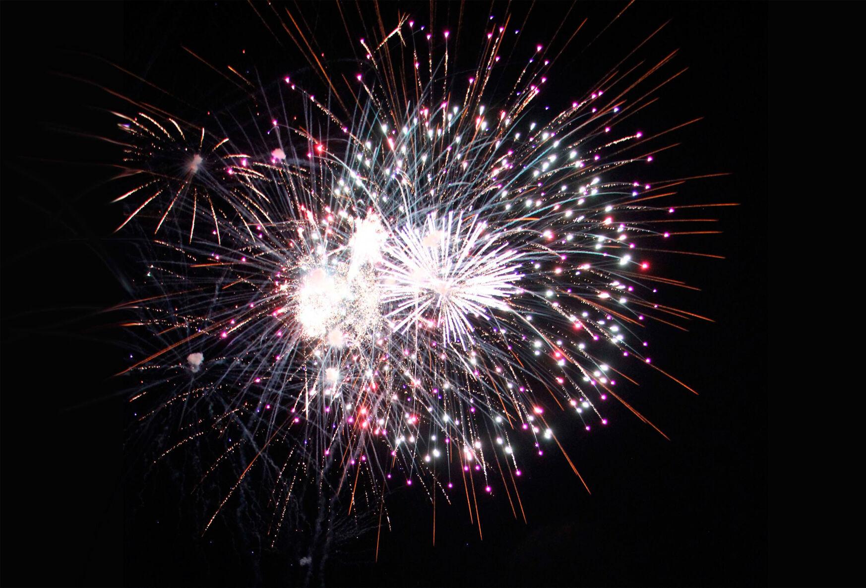 Broken Bow fireworks July 4 at Melham Park News Broken Bow fireworks July 4 at Melham Park News