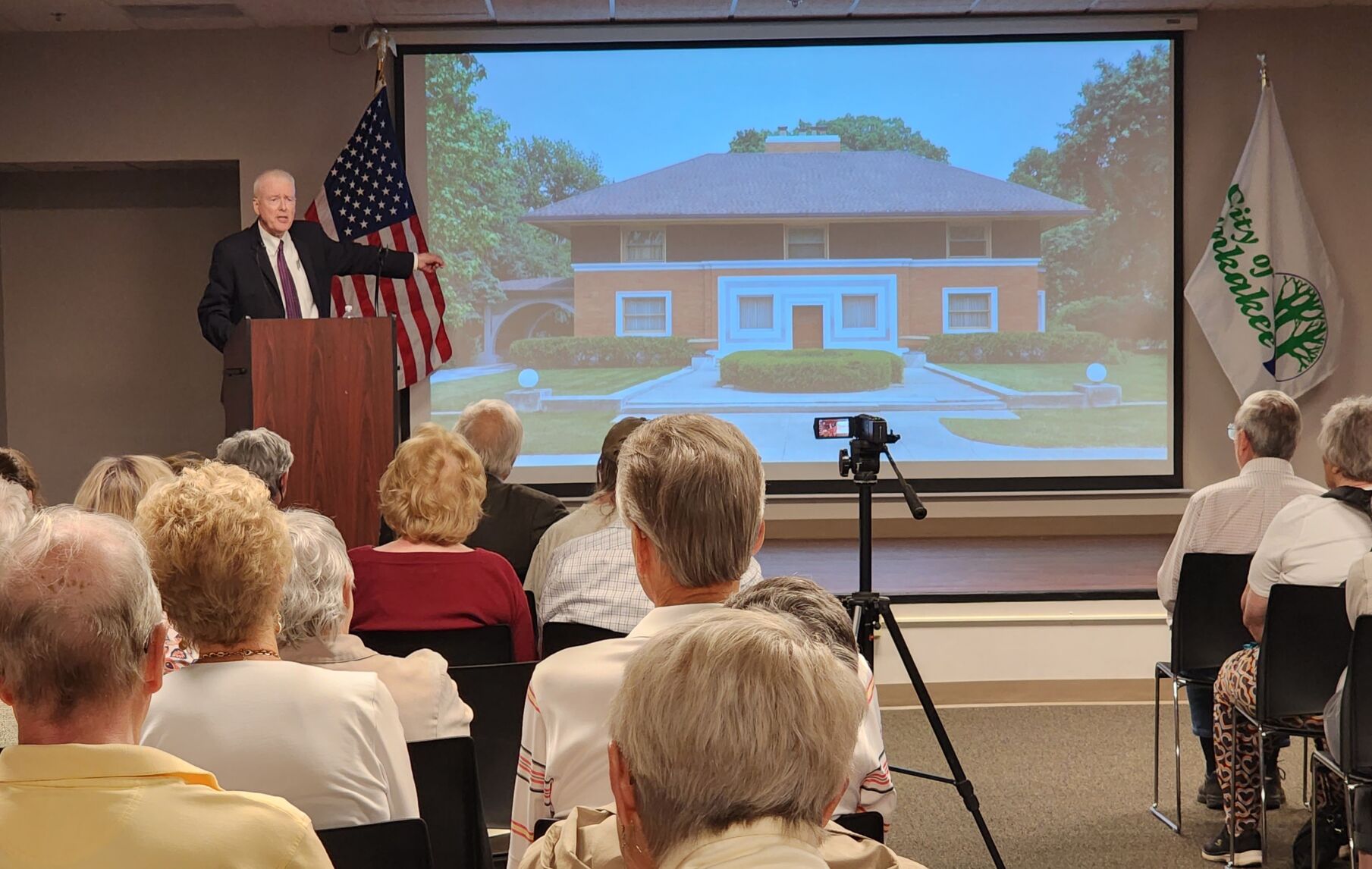 Biographer Hendrickson Recounts The Life Of Frank Lloyd Wright ...