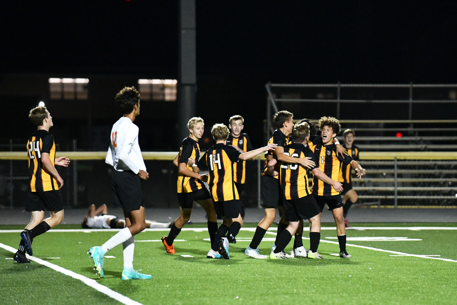 BOYS SOCCER: Herscher Avoids Late Surge By Beecher To Claim Sectional ...