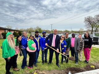 Lorenzo Smith School partners with Alpha Kappa Alpha sorority for Arbor ...