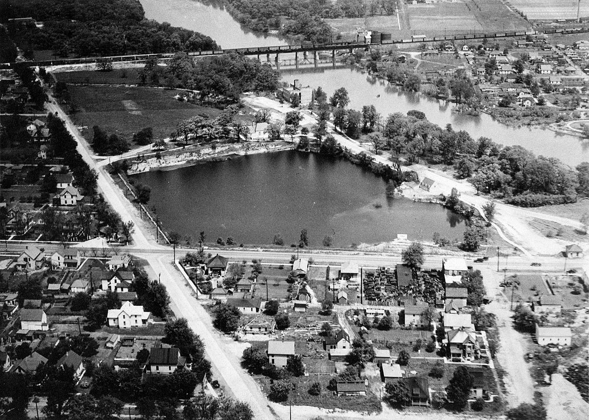 Kankakee's quarries: The 'hole' story | Local News | daily-journal.com