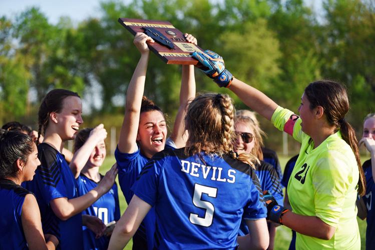 GIRLS SOCCER: Piper propels Peotone to regional crown