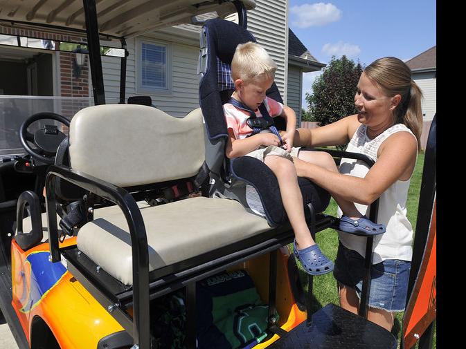 Towns Are Seeing More Golf Cart Traffic And It Shows No Signs Of Slowing Down Local News Daily Journal Com