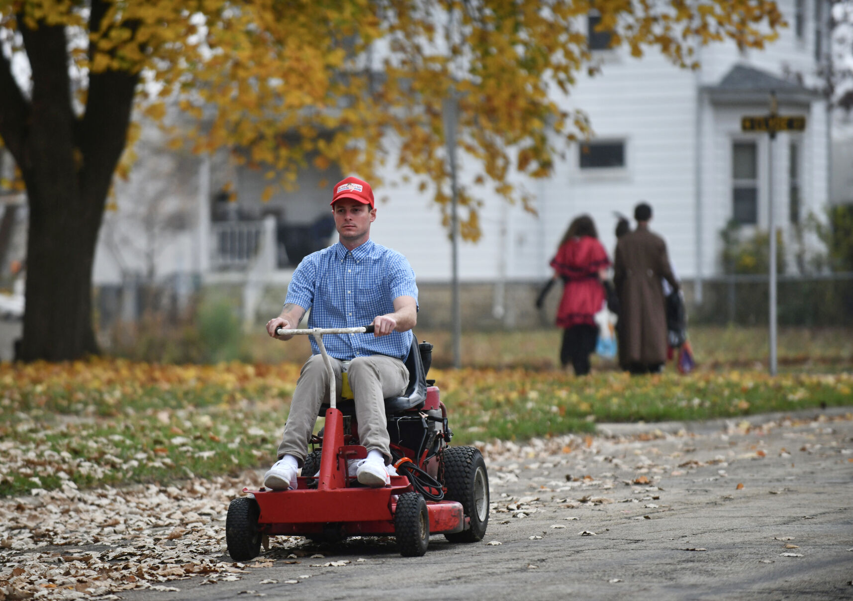 Forrest gump's outlet lawn mower