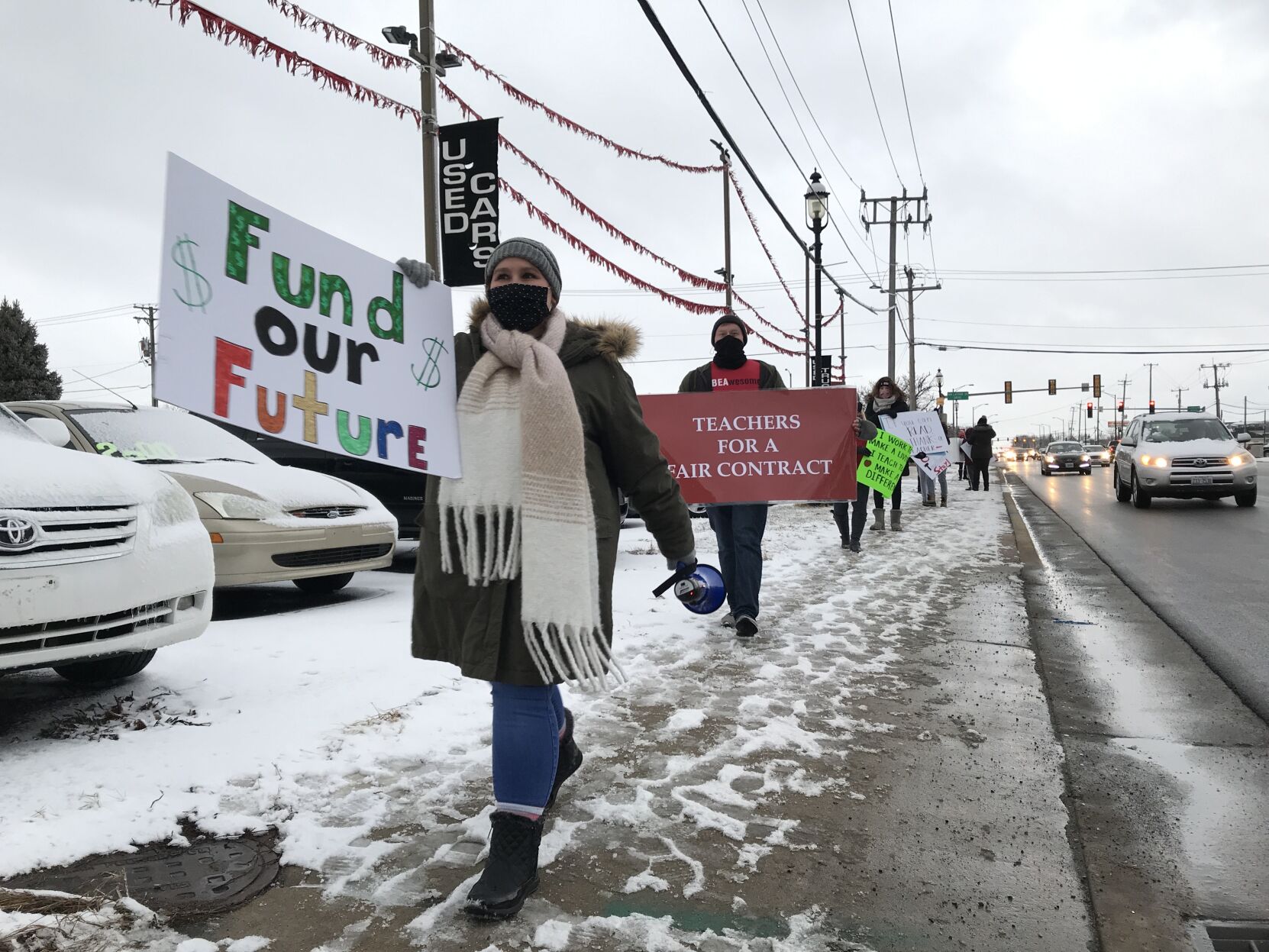 New Illinois Law Criminalizes Impeding Picket Lines | Illinois | Daily ...