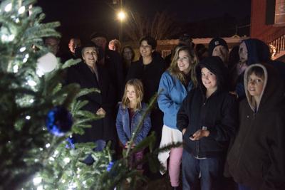 120419_eda_CamdenChristmasTreeLighting