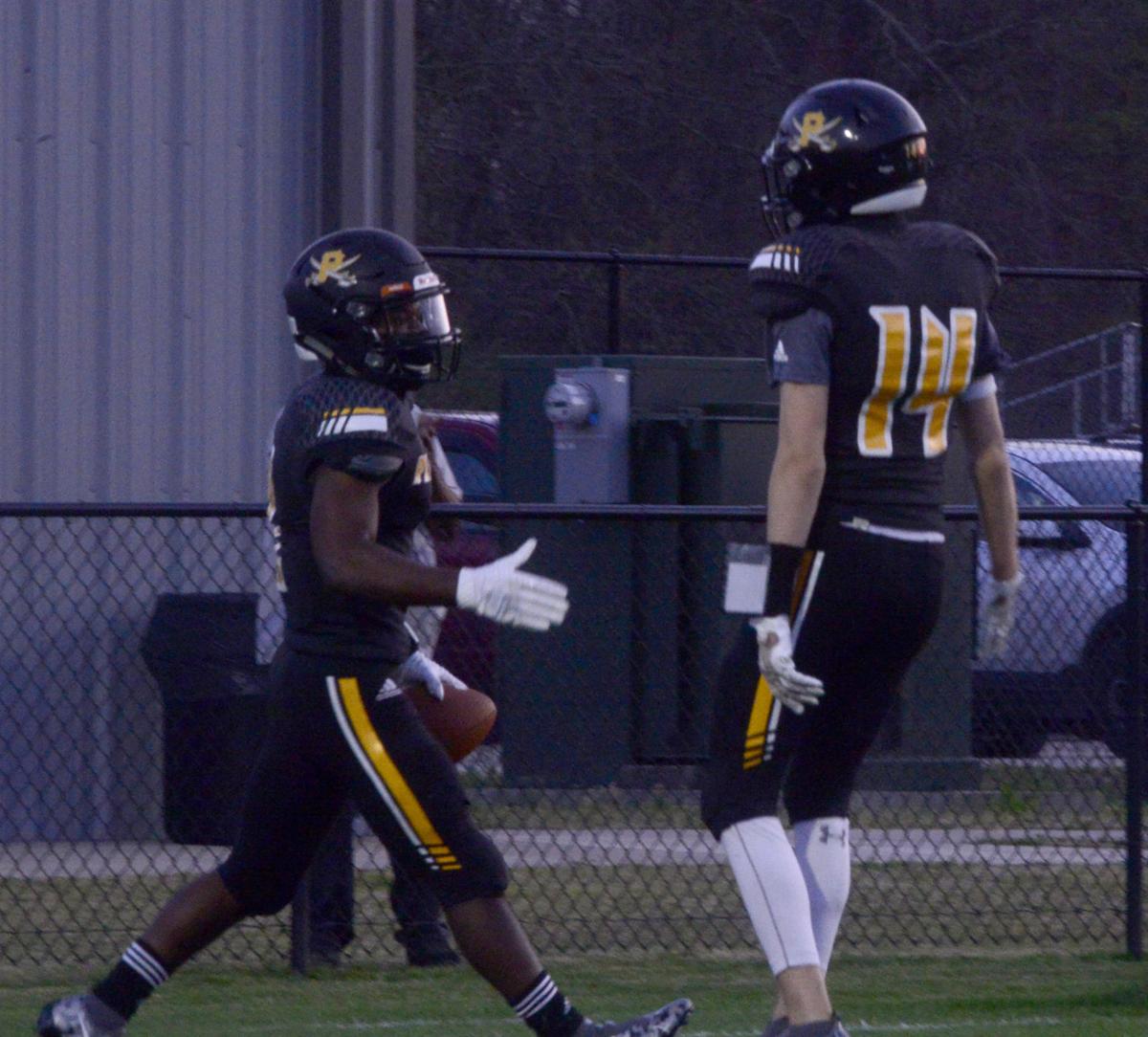 032621_eda_football_perquimans_gatling_hall_manteo_2