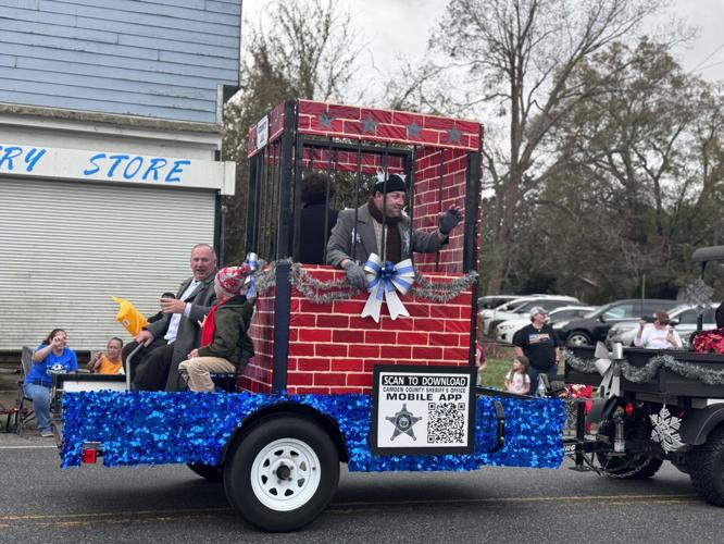 A holiday tradition South Mills Christmas Parade draws 1,000 Local