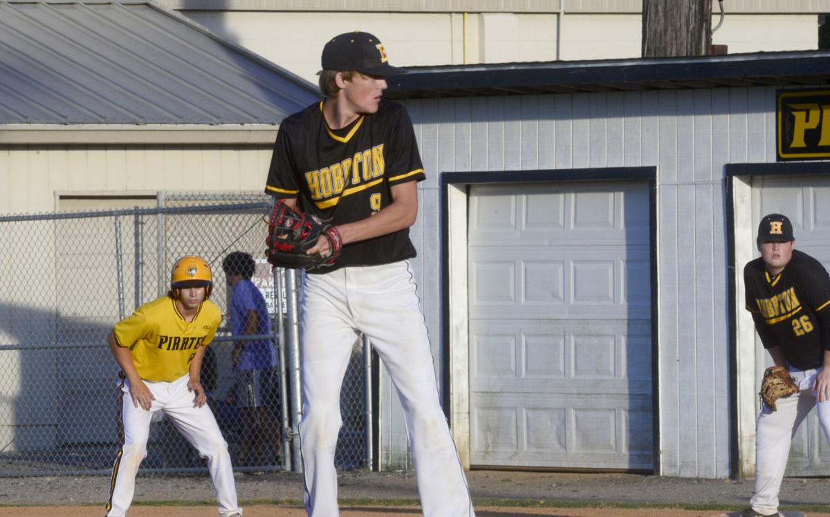 061721_eda_baseball_perquimans_russell_hobbton_2