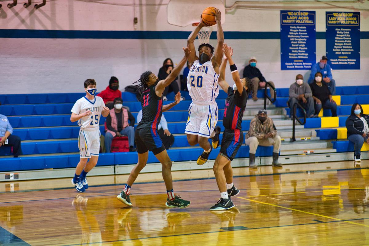 022321_eda_basketball_holmes_wilson_pender_boys_6