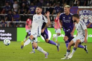 Hugo Cuypers scores 2 goals moments apart, Fire beat Orlando City 3-1