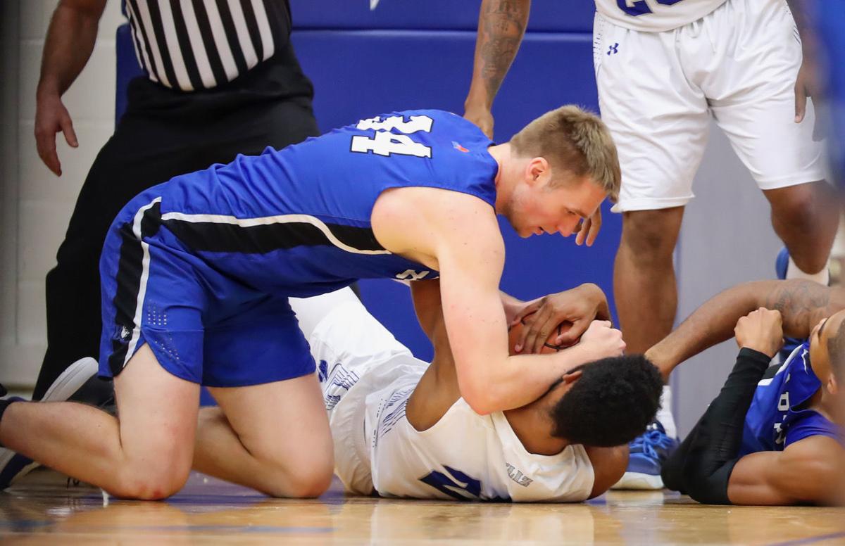 Men S College Basketball Ecsu Puts On Show Tops Barton College