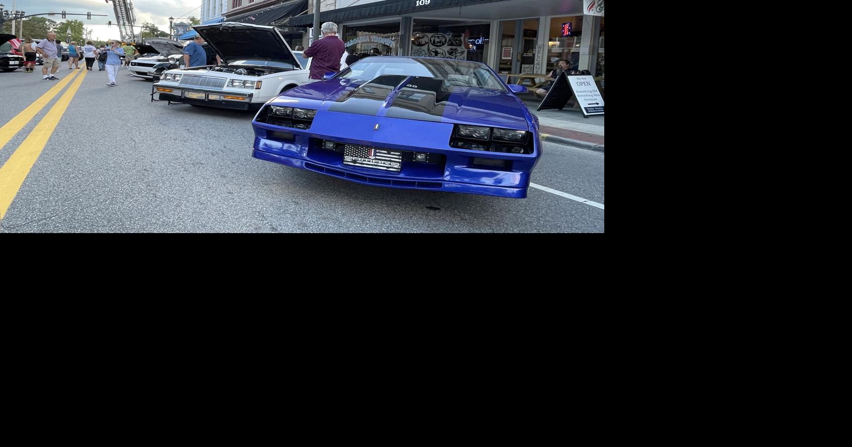 60 classic cars roll into Hertford for Park, Chill & Cruise event