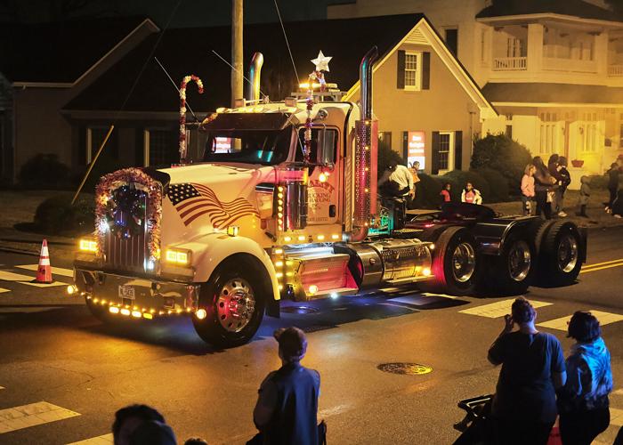 Elizabeth City Christmas Parade, Dec. 2 Multimedia