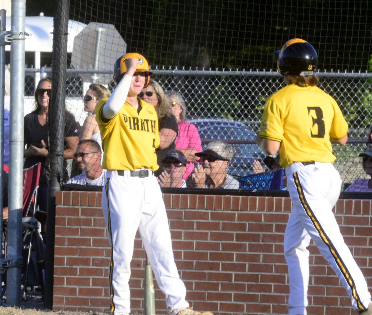 061721_eda_baseball_perquimans_brown_russell_hobbton