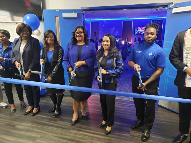 Doing things for tomorrow: ECSU cuts ribbon on Esports, VR labs | Local ...