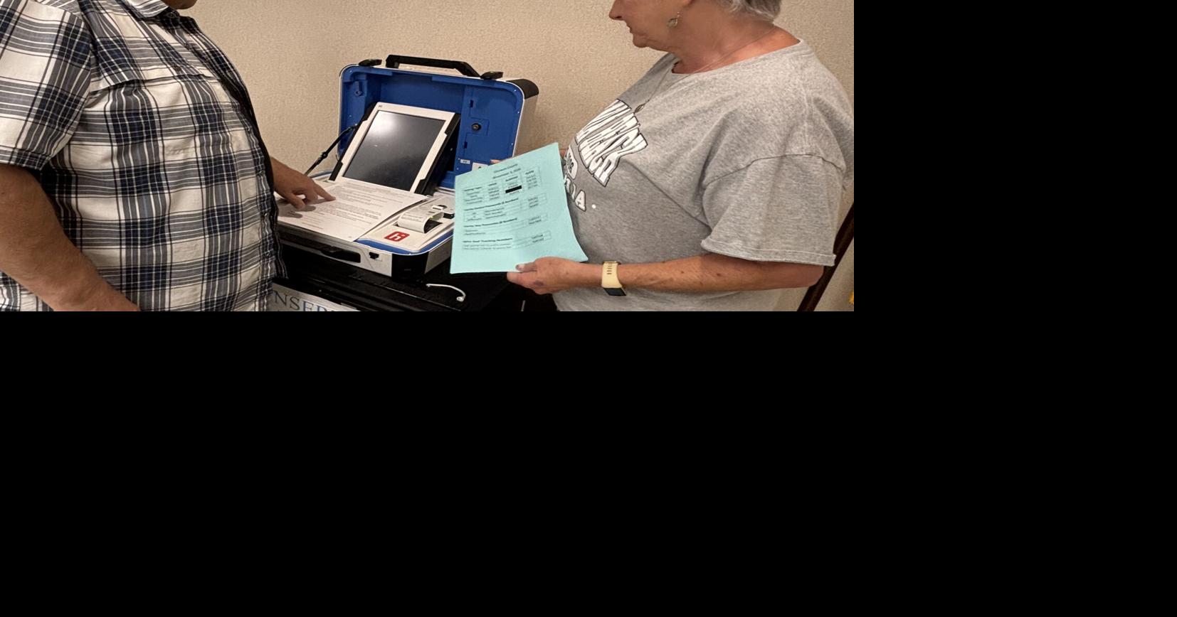 Elections office holds vote machine testing