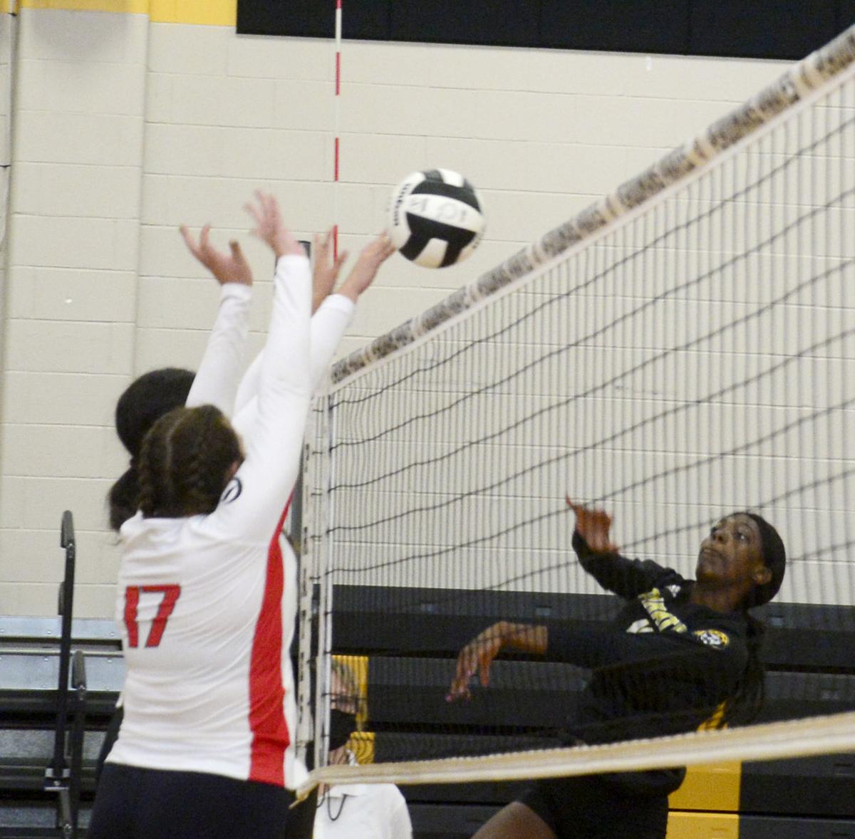 082421_eda_volleyball_perquimans_leary_currituck