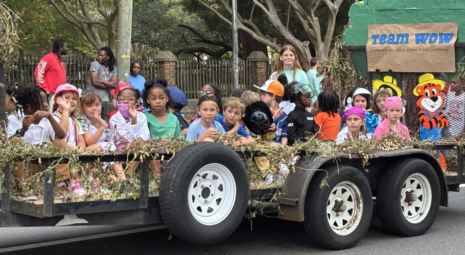 Town shells out day of fun at 51st Peanut Fest | | dailyadvance.com