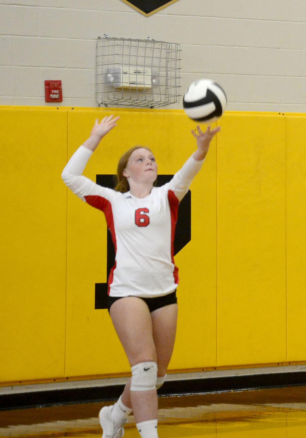 082421_eda_volleyball_currituck_russell_perquimans