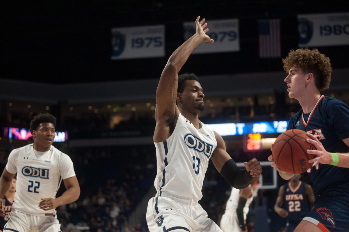 Aaron Carver Creates Own Legacy With Old Dominion Basketball College Dailyadvance Com