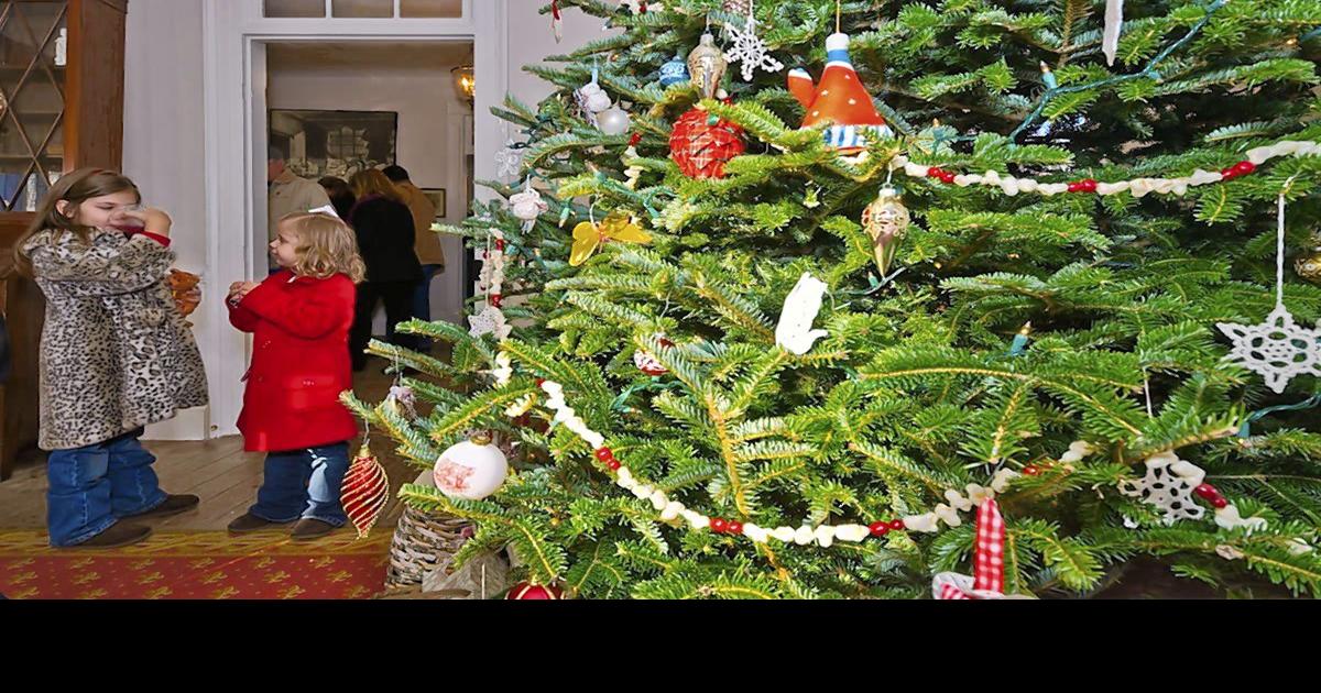 History decorated for Edenton’s Christmas Candlelight Tour News