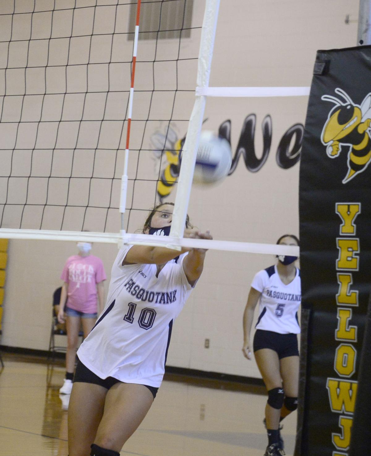 082621_eda_volleyball_pasquotank_wiatt_bertie