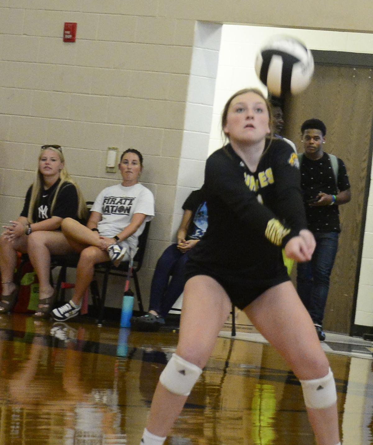082421_eda_volleyball_perquimans_ward_currituck_3
