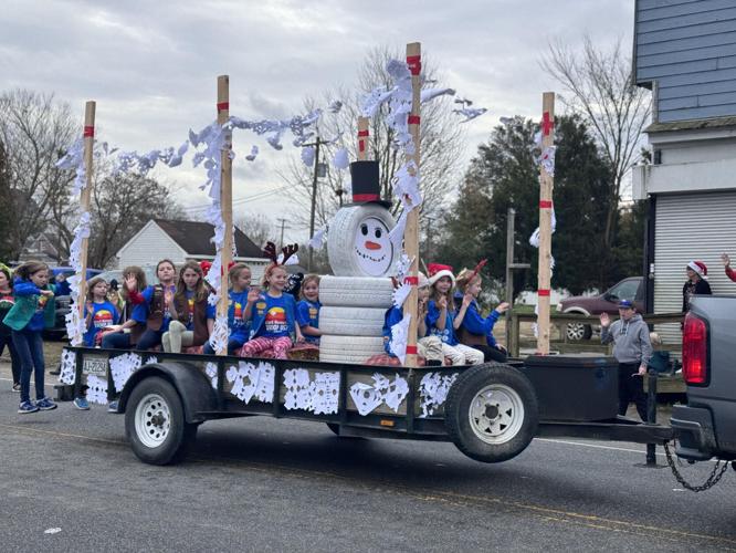 A holiday tradition South Mills Christmas Parade draws 1,000 Local