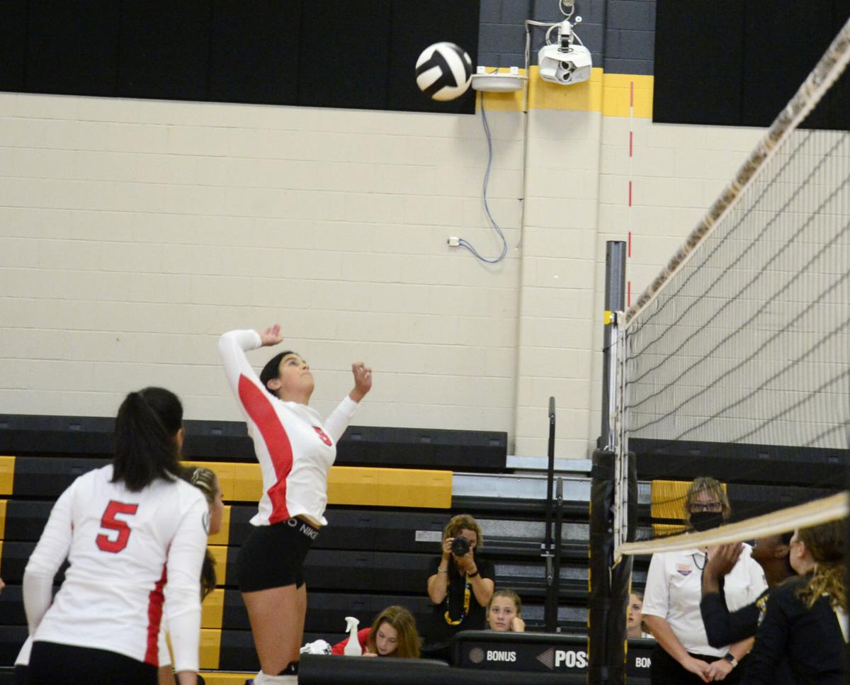 082421_eda_volleyball_currituck_ferretti_perquimans_3