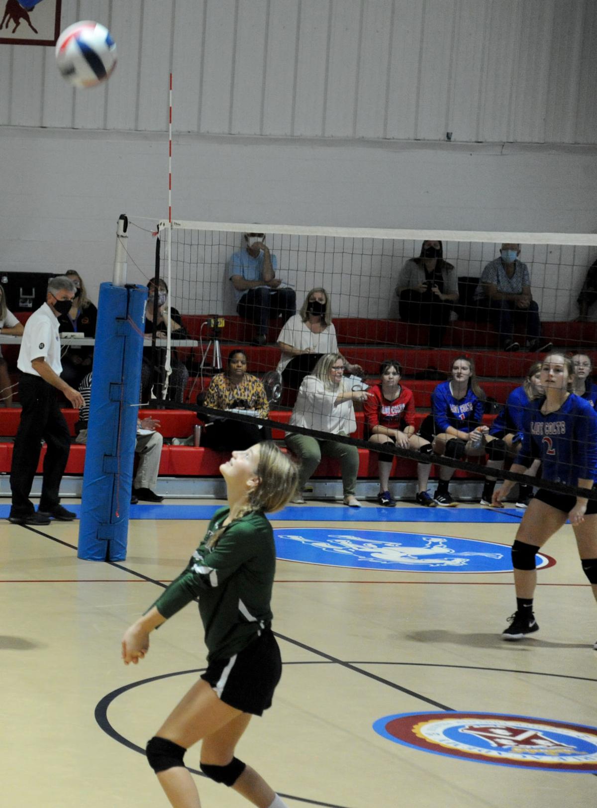 102020_eda_gabriella_terra_volleyball.jpg