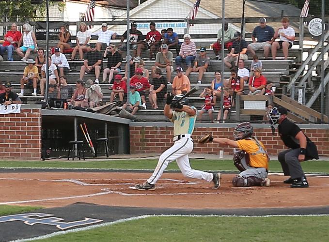 Padgett twins spark Steamers to key win over Outer Banks Local