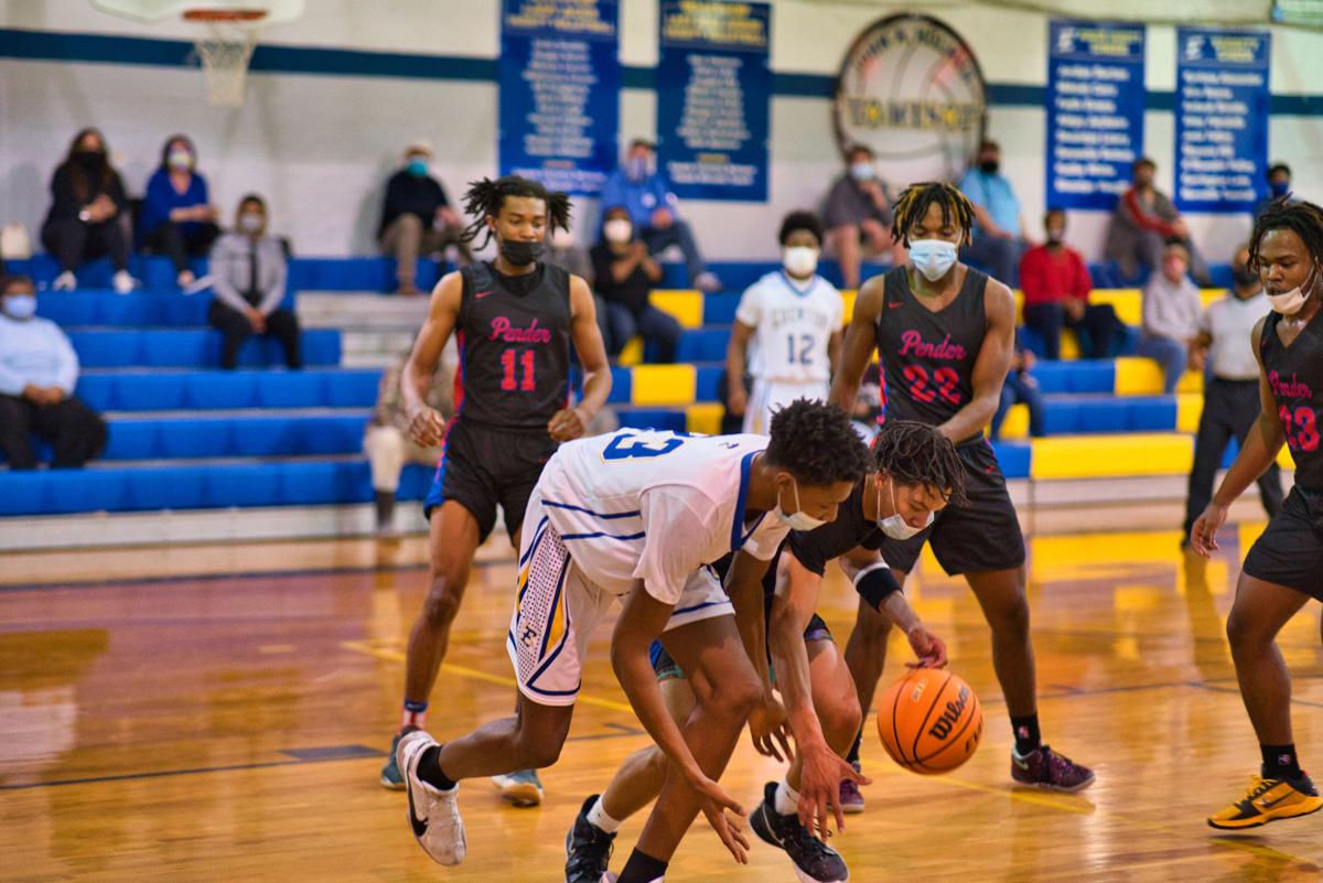 022321_eda_basketball_holmes_jones_pender_boys_1