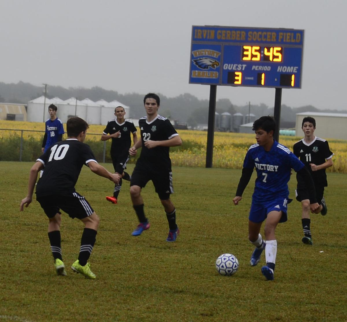 101121_eda_soccer_boys_victory_barcliff_rockchurch_2